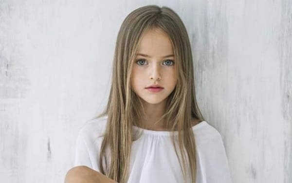 làm sao để đẻ con gái da trắng như tuyết