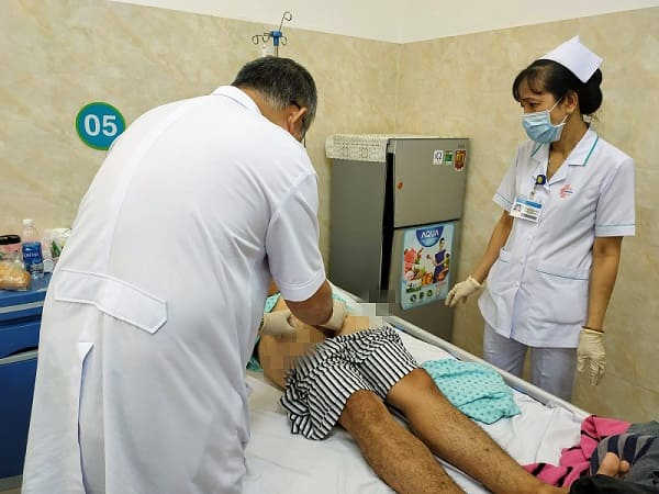 khám điều trị tinh hoàn ẩn