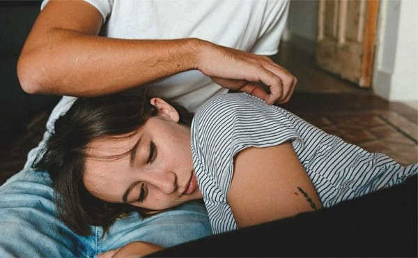 tại sao khi quan hệ xong con gái bị mệt