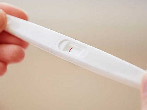 máu báo thai nhưng vẫn 1 vạch