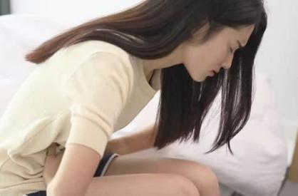 dau-bung-kinh-co-phai-la-binh-thuong-khi-nao-can-canh-giac